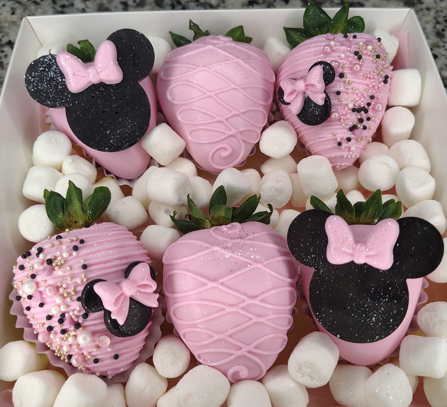 Minnie Mouse Chocolate Covered Strawberries Option 1